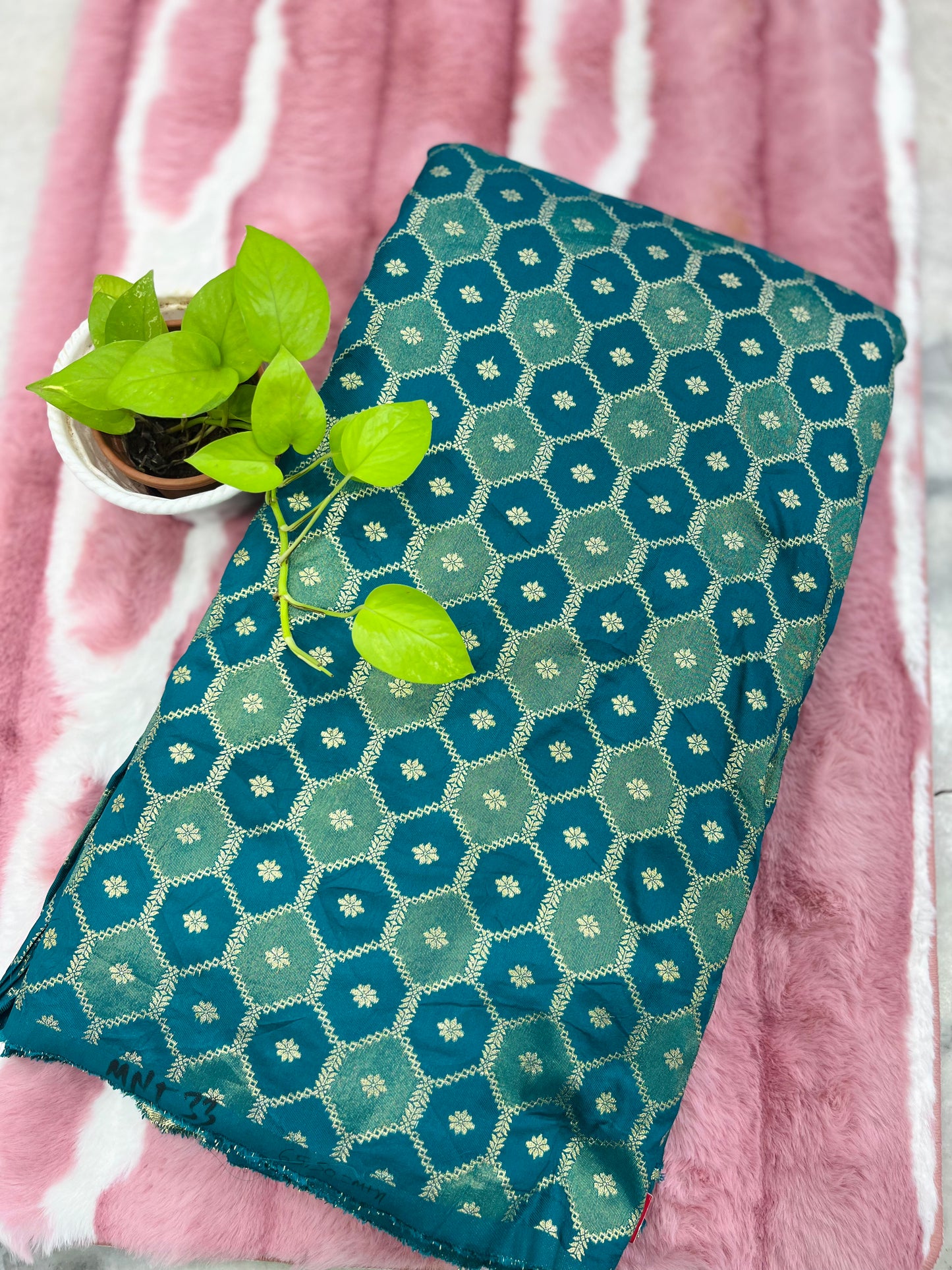 Brocade Material - MAT1008