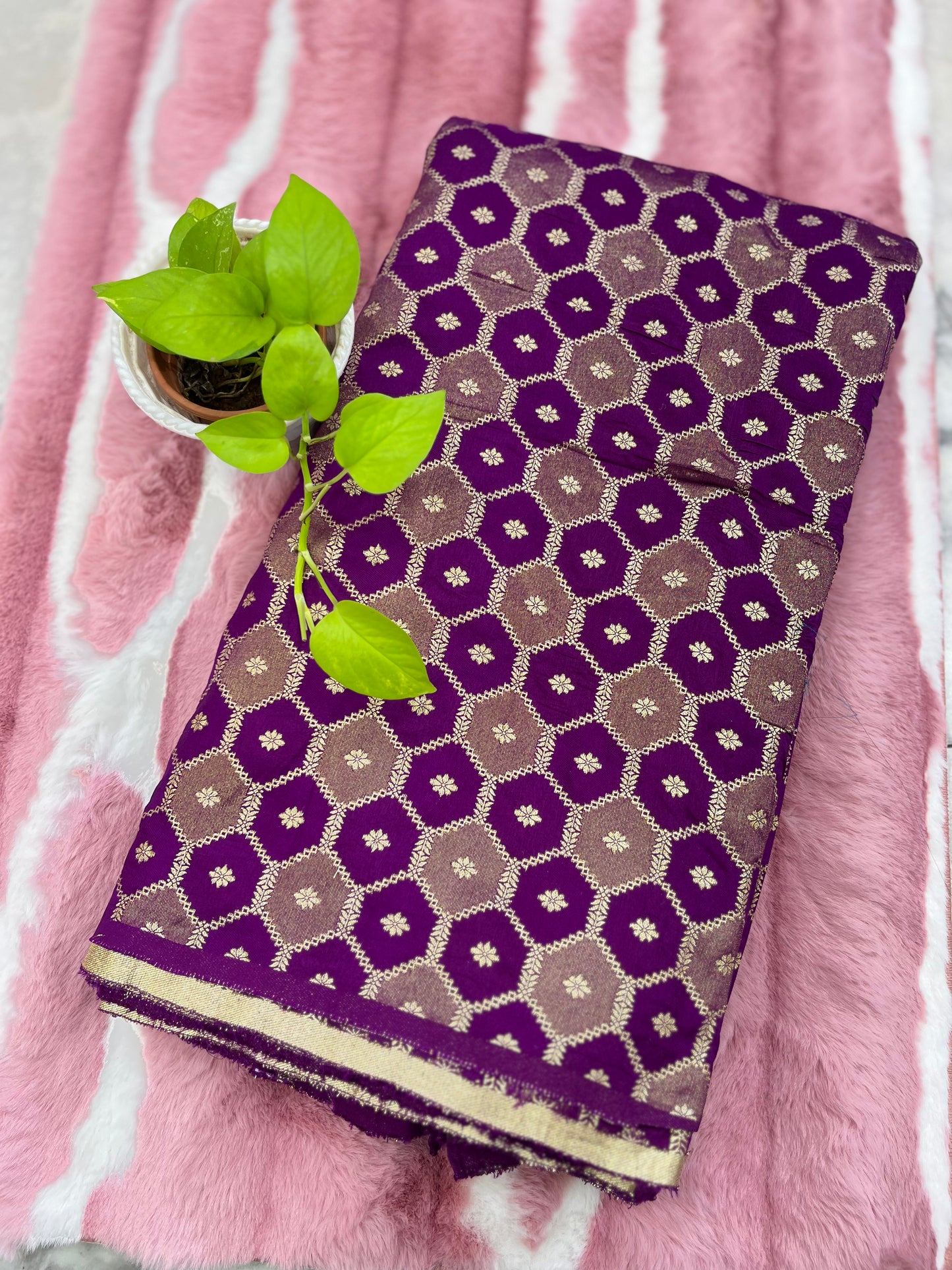 Brocade Material - MAT1008
