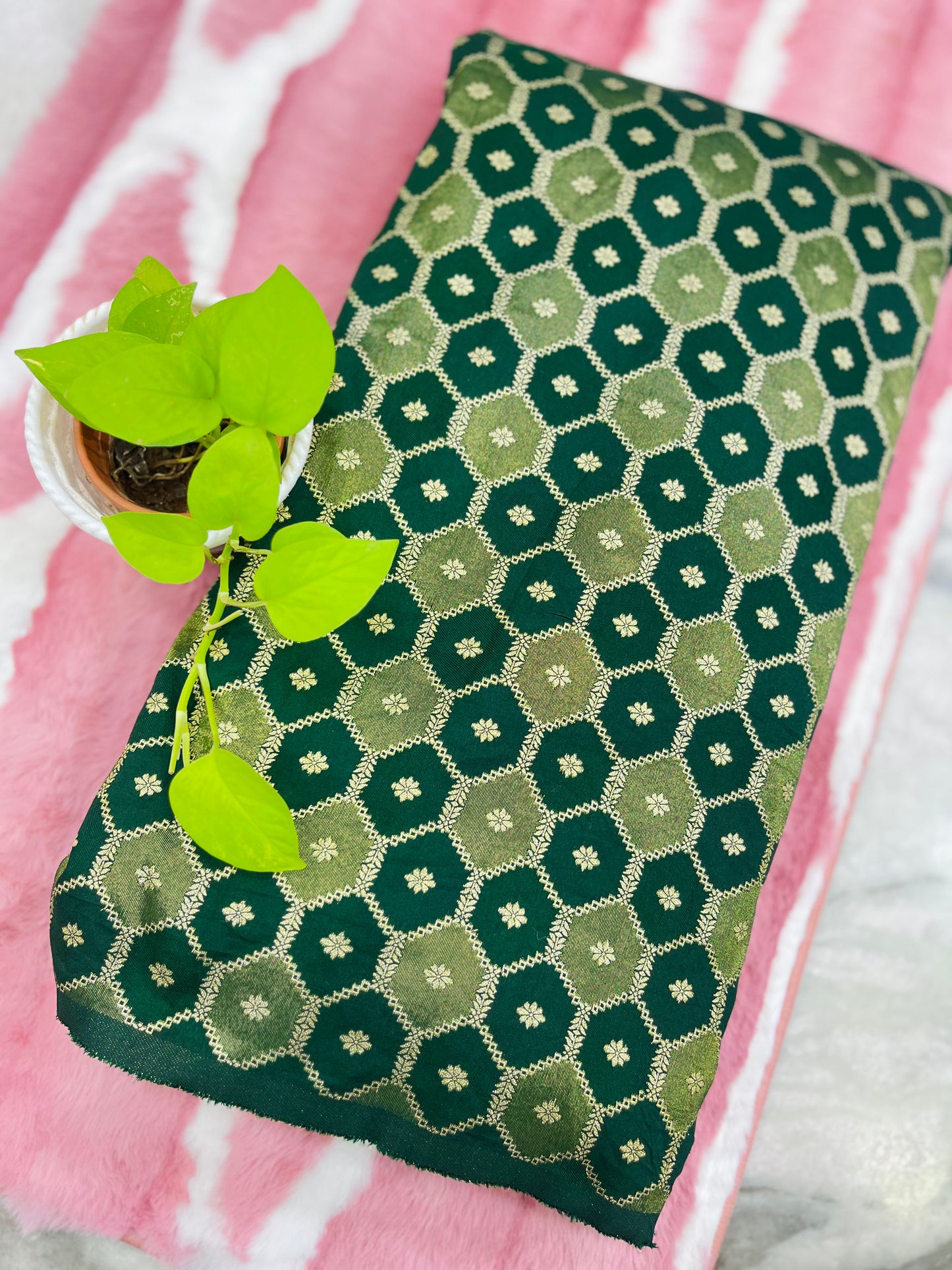 Brocade Material - MAT1008